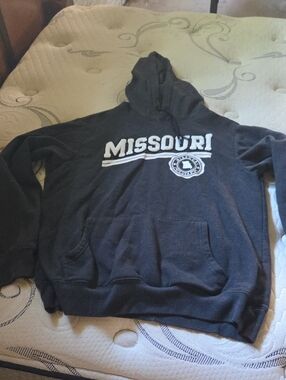 Missouri Men's Navy Pullover Hoodie Sweatshirt
